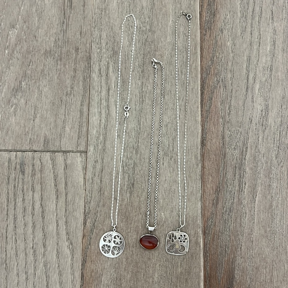 Silver necklace bundle - Picture 2 of 3